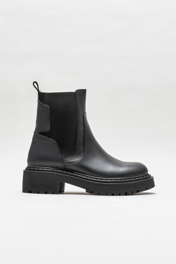 Siyah deri kadın bot, günlük kullanım için - Elle Shoes
