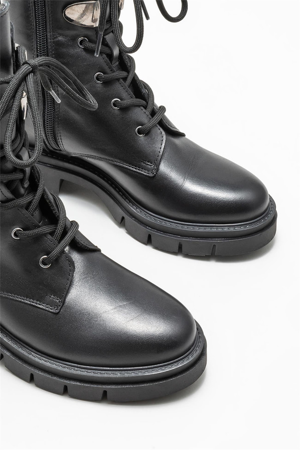 Siyah deri kadın günlük bot, rahat kullanım için - Elle Shoes