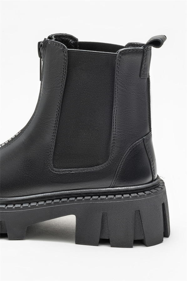 Siyah deri kadın bot, günlük kullanım için - Elle Shoes