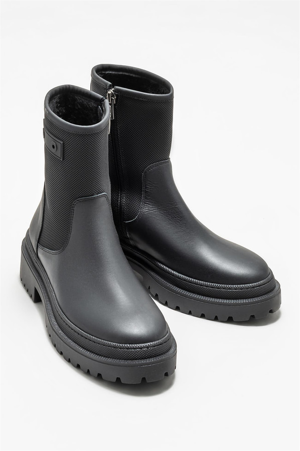 Siyah deri kadın bot, günlük kullanım için - Elle Shoes