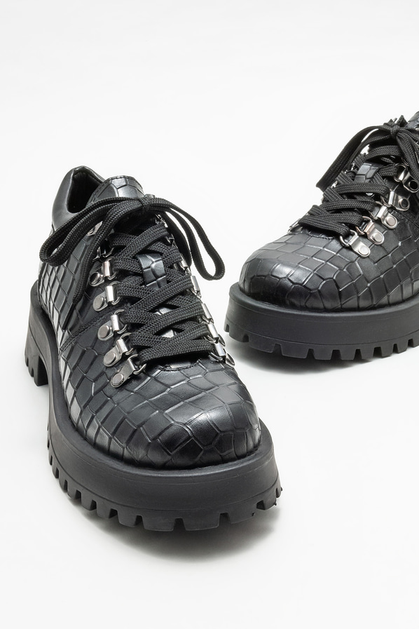 Siyah deri düz kadın ayakkabı, günlük kullanım için - Elle Shoes