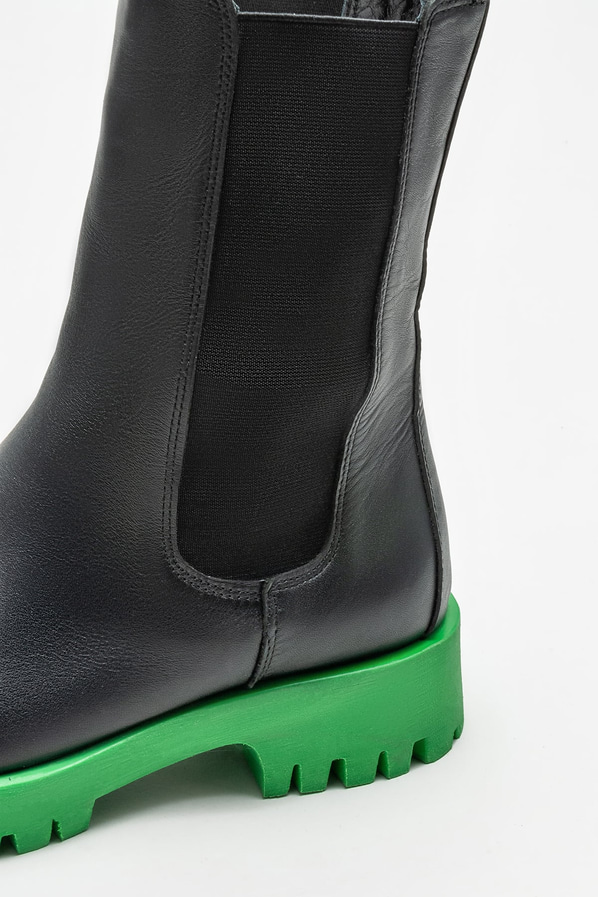 Siyah deri düz kadın bot, günlük kullanım için - Elle Shoes