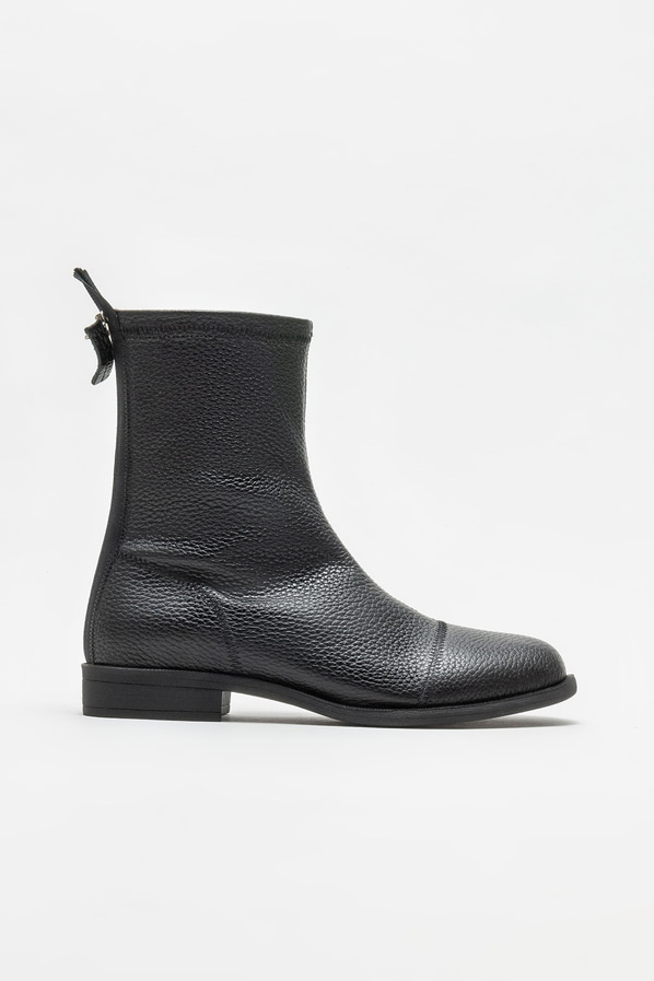 Siyah deri düz kadın bot, günlük kullanım için - Elle Shoes
