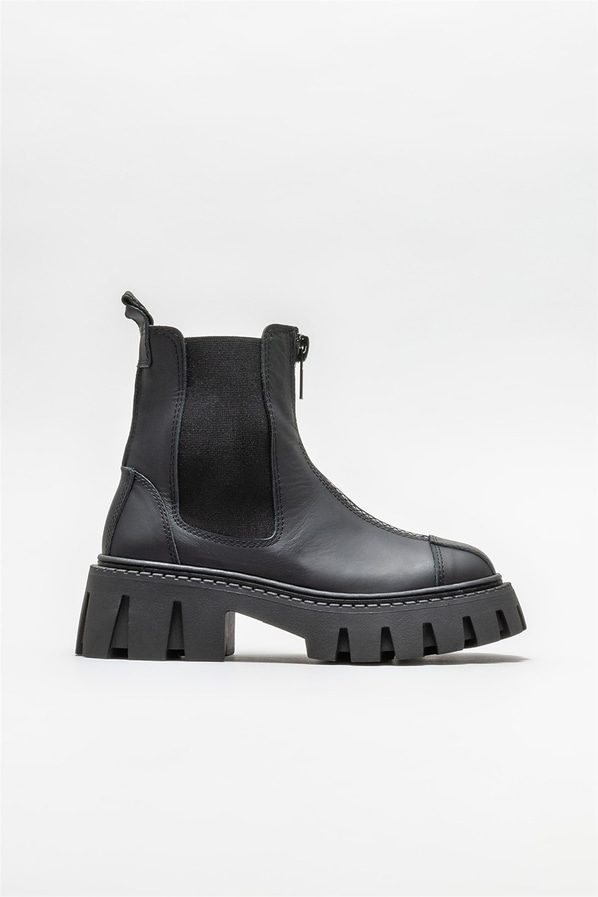 Siyah deri düz kadın bot, günlük kullanım için - Elle Shoes