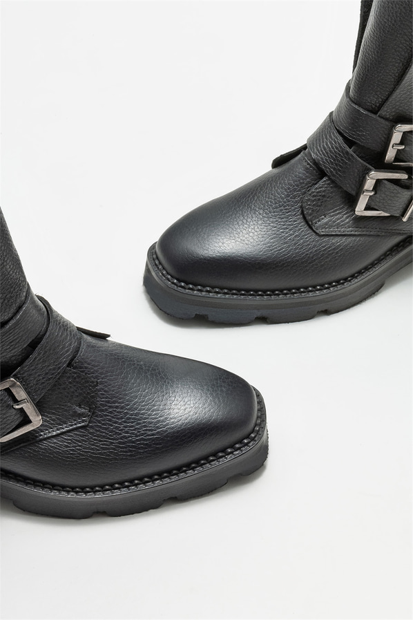 Siyah deri düz kadın bot, günlük kullanım için - Elle Shoes