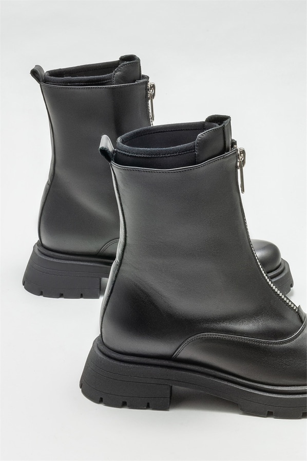 Siyah deri düz kadın bot, günlük kullanım için - Elle Shoes