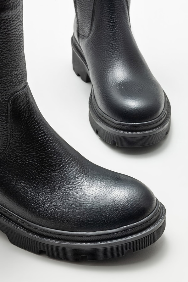Siyah deri düz kadın bot, günlük kullanım için - Elle Shoes