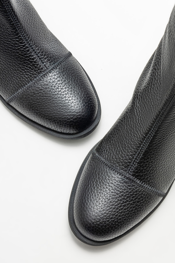 Siyah deri düz kadın bot, günlük kullanım için - Elle Shoes