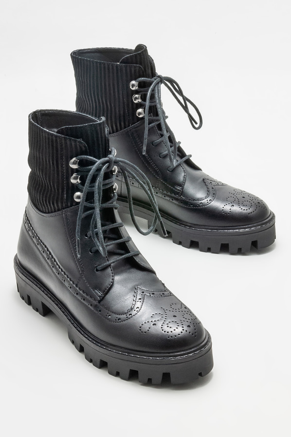 Siyah deri düz kadın bot, günlük kullanım için - Elle Shoes