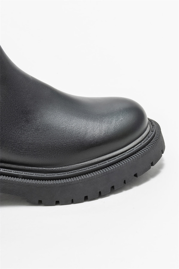 Siyah deri düz kadın bot, günlük kullanım için - Elle Shoes