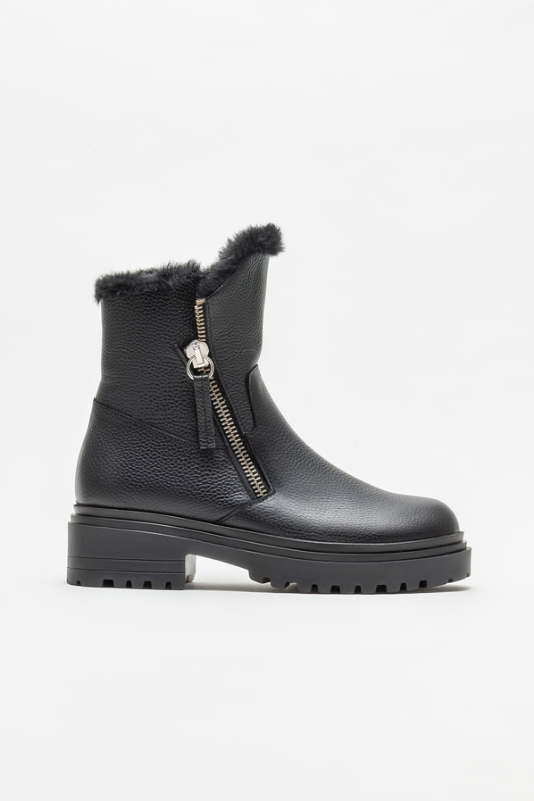 Siyah deri düz kadın bot, günlük kullanım için - Elle Shoes
