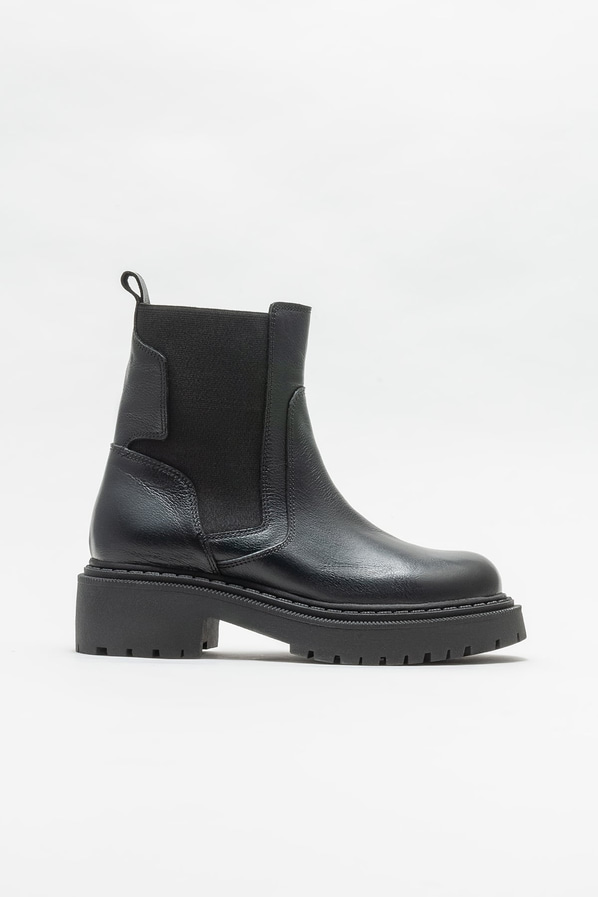 Siyah deri düz kadın bot, günlük kullanım için - Elle Shoes