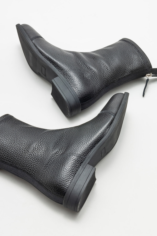 Siyah deri düz kadın bot, günlük kullanım için - Elle Shoes