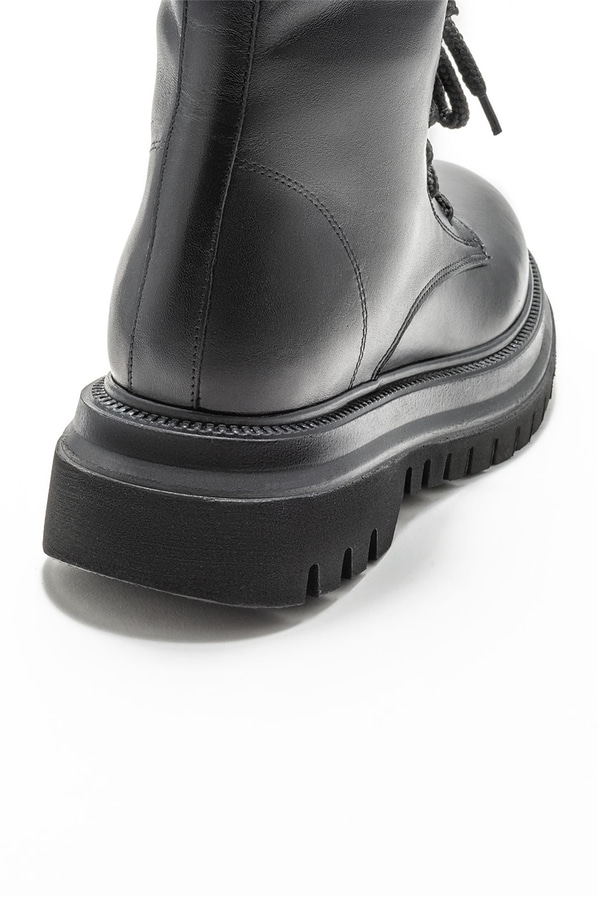 Siyah deri düz kadın bot, günlük kullanım için - Elle Shoes