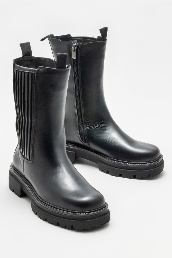 Siyah deri düz kadın bot, günlük kullanım için - Elle Shoes