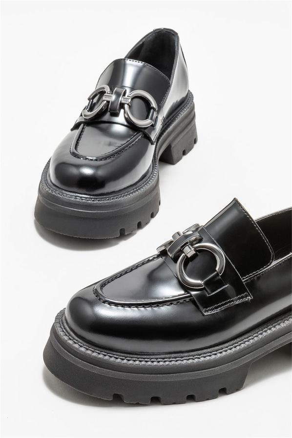 Siyah deri kadın loafer, günlük kullanım için - Elle Shoes