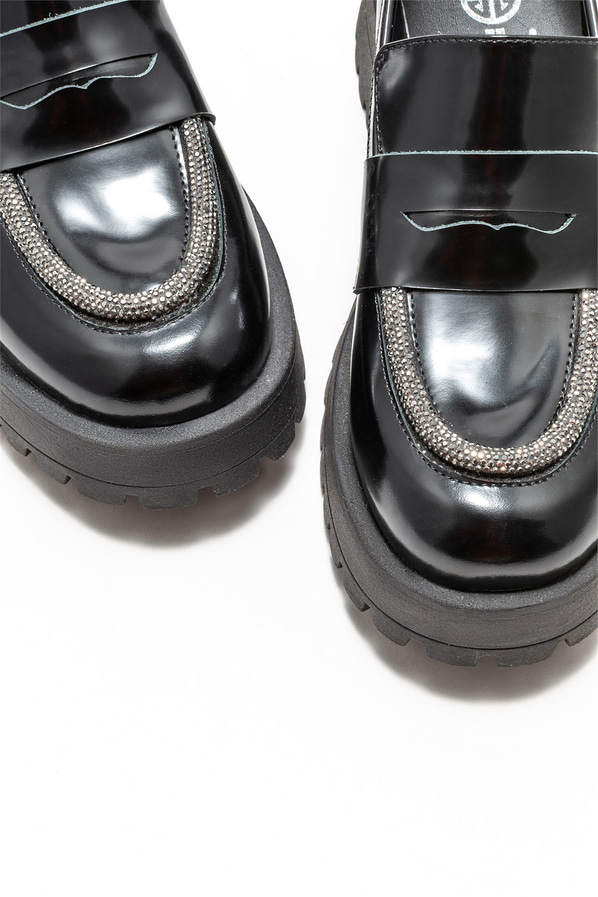 Siyah deri kadın loafer, günlük kullanım için - Elle Shoes