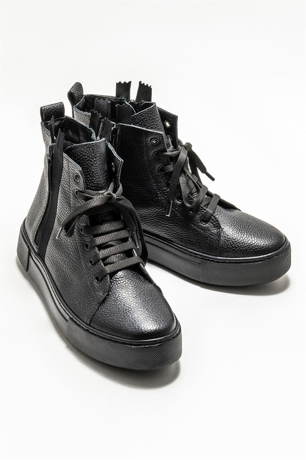 Siyah deri kadın bot, günlük kullanım için - Elle Shoes