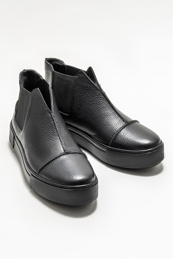 Siyah deri kadın bot, günlük kullanım için - Elle Shoes