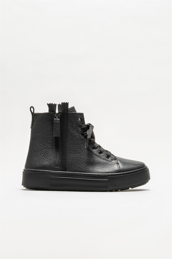 Siyah deri kadın bot, günlük kullanım için - Elle Shoes