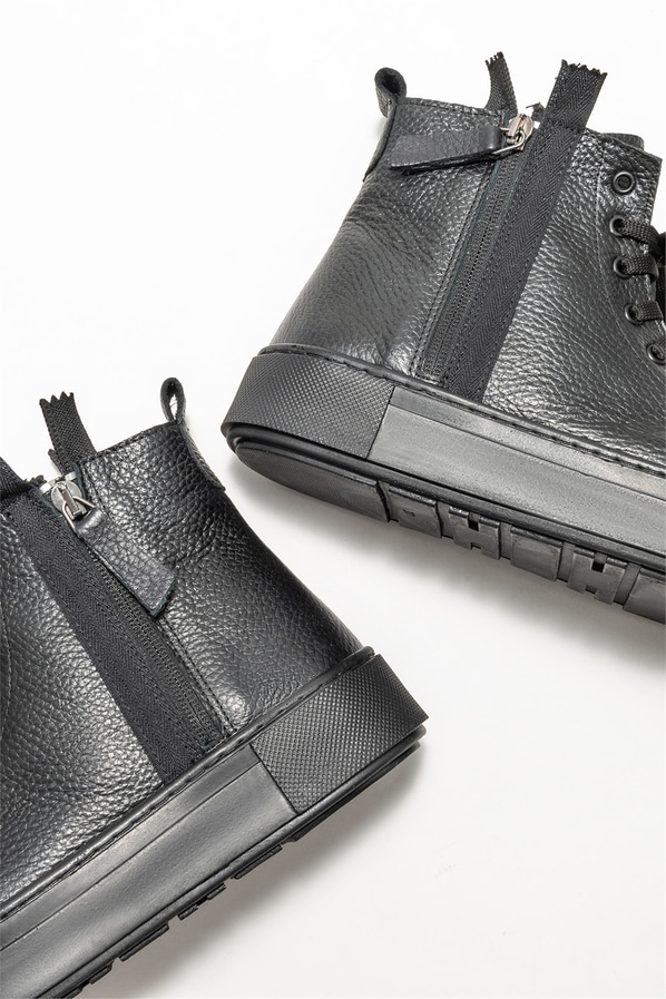 Siyah deri kadın bot, günlük kullanım için - Elle Shoes