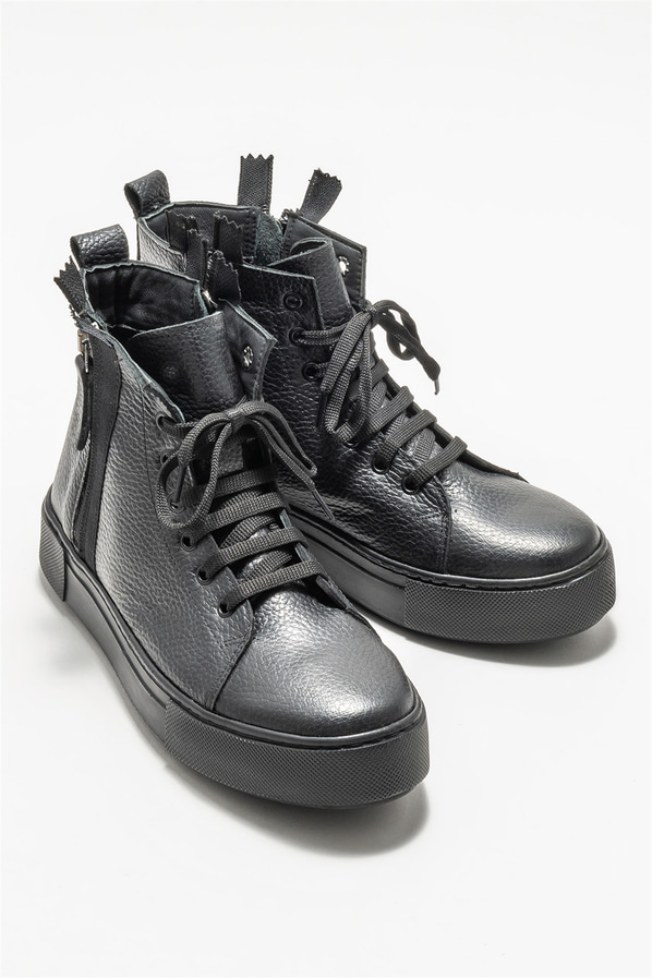 Siyah deri kadın bot, günlük kullanım için - Elle Shoes
