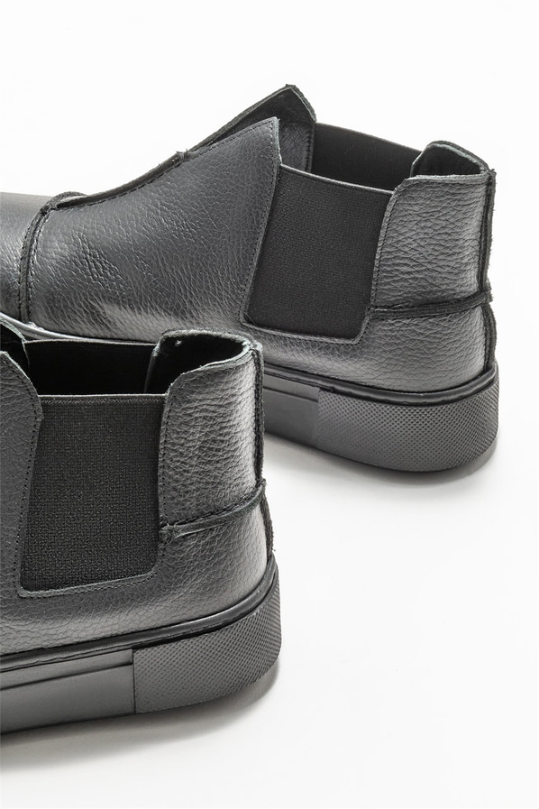 Siyah deri kadın bot, günlük kullanım için - Elle Shoes