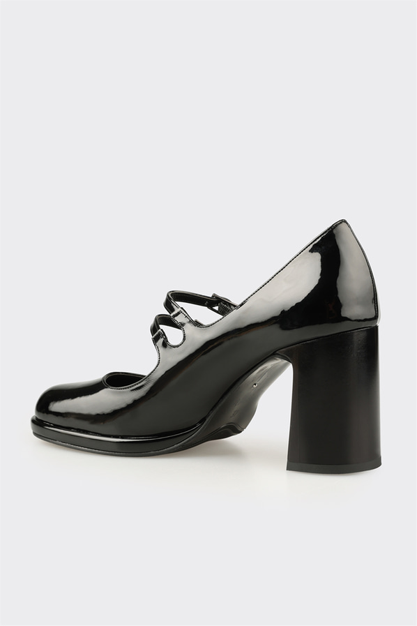 Siyah Deri Kadın Klasik Ayakkabı