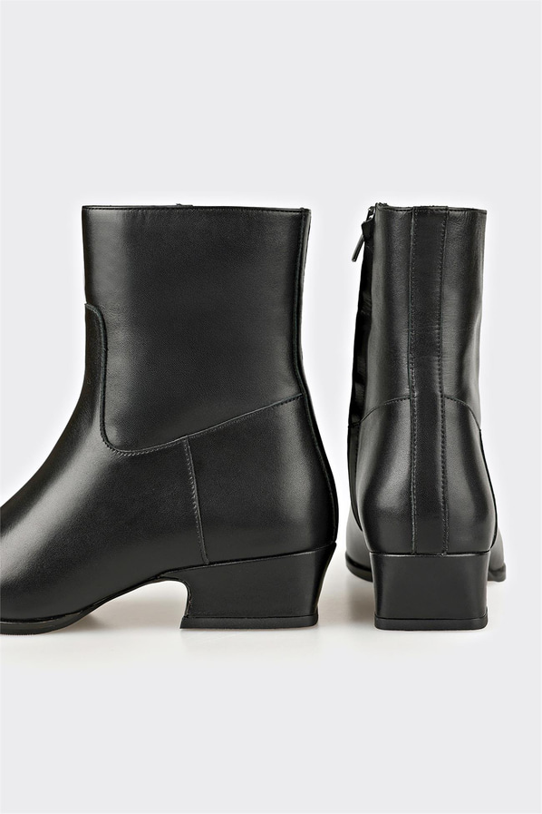 Siyah Deri Kadın Klasik Bot
