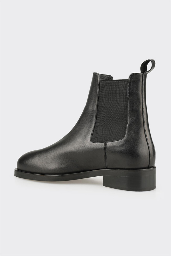 Siyah Deri Kadın Klasik Bot