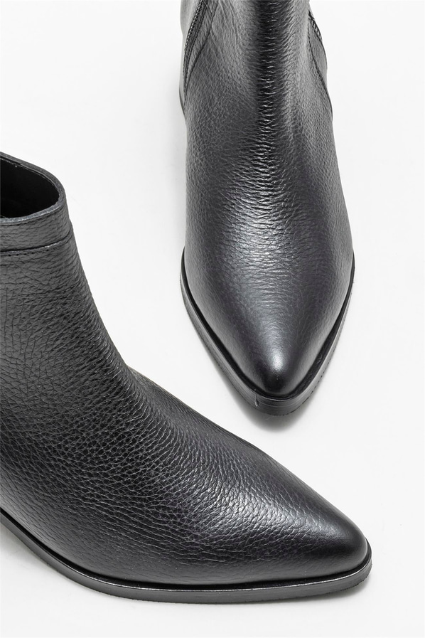 Siyah deri kadın bot, rahat kullanım için - Elle Shoes