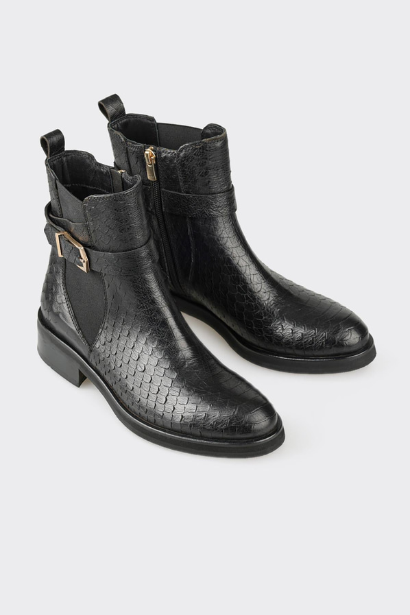 Siyah deri kadın bot, günlük kullanım için - Elle Shoes