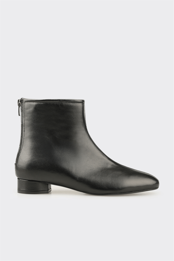 Siyah Deri Kadın Klasik Bot