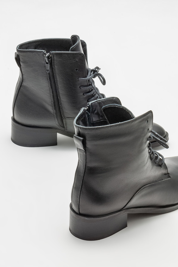 Siyah deri kadın bot, klasik stil için - Elle Shoes