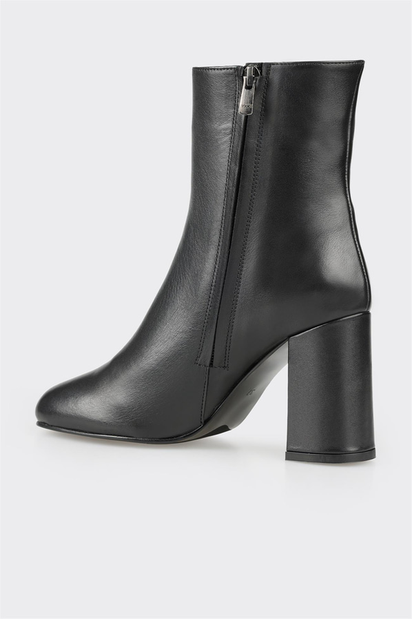 Siyah deri yan fermuarlı kadın bot, ofis stili için - Elle Shoes
