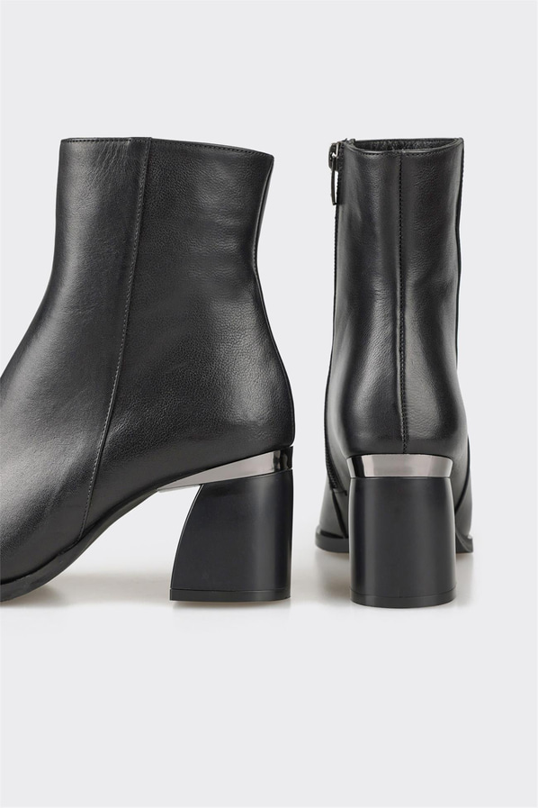 Siyah deri topuklu kadın bot, klasik stil için - Elle Shoes