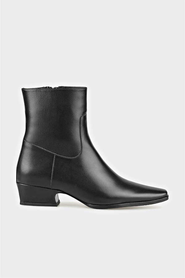 Siyah Deri Kadın Klasik Bot