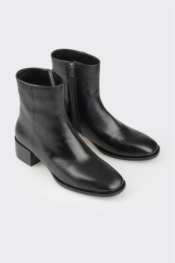 Siyah deri kadın bot, rahat kullanım için - Elle Shoes