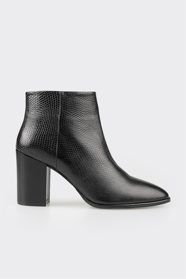 Siyah deri topuklu kadın bot, rahat kullanım için - Elle Shoes