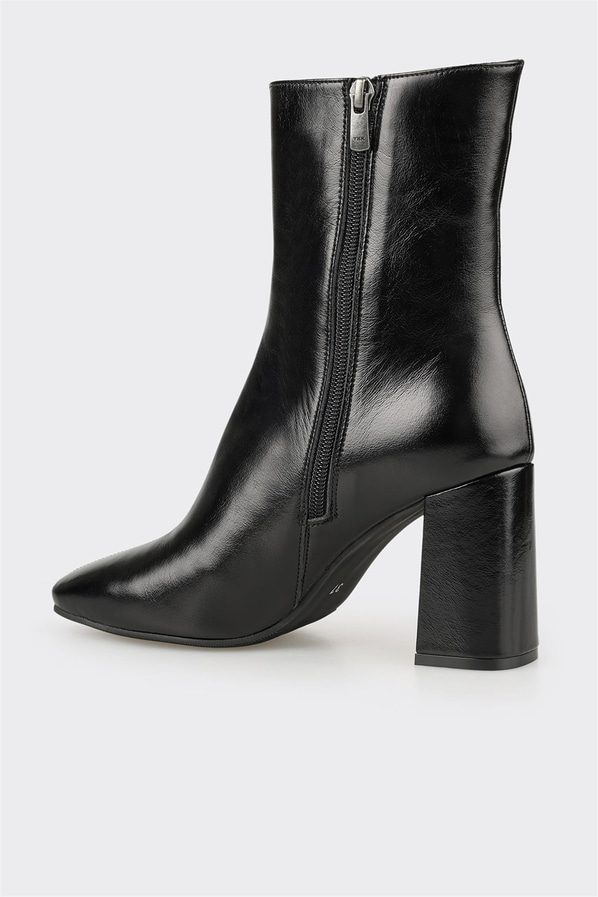 Siyah Deri Kadın Klasik Bot
