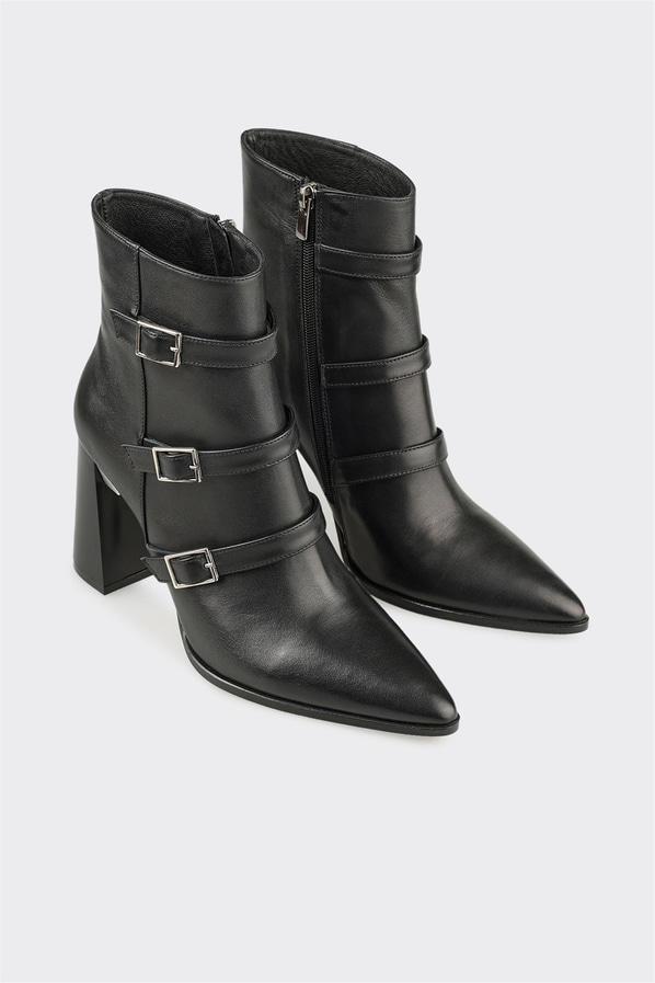 Siyah Deri Kadın Klasik Bot