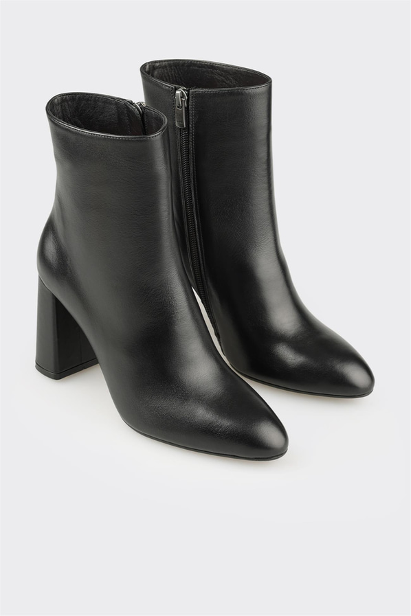 Siyah Deri Kadın Klasik Bot