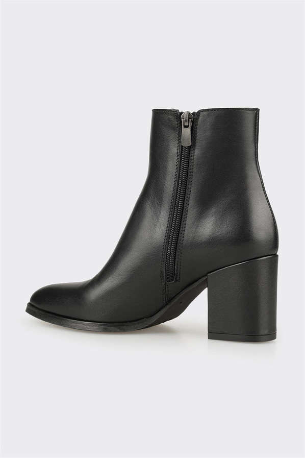 Siyah Deri Kadın Klasik Bot