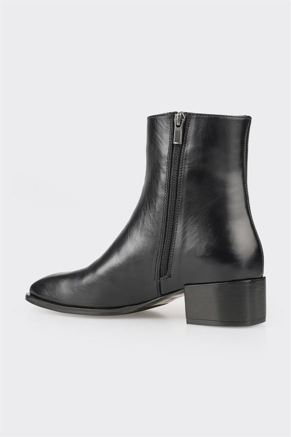 Siyah deri kadın bot, rahat kullanım için - Elle Shoes
