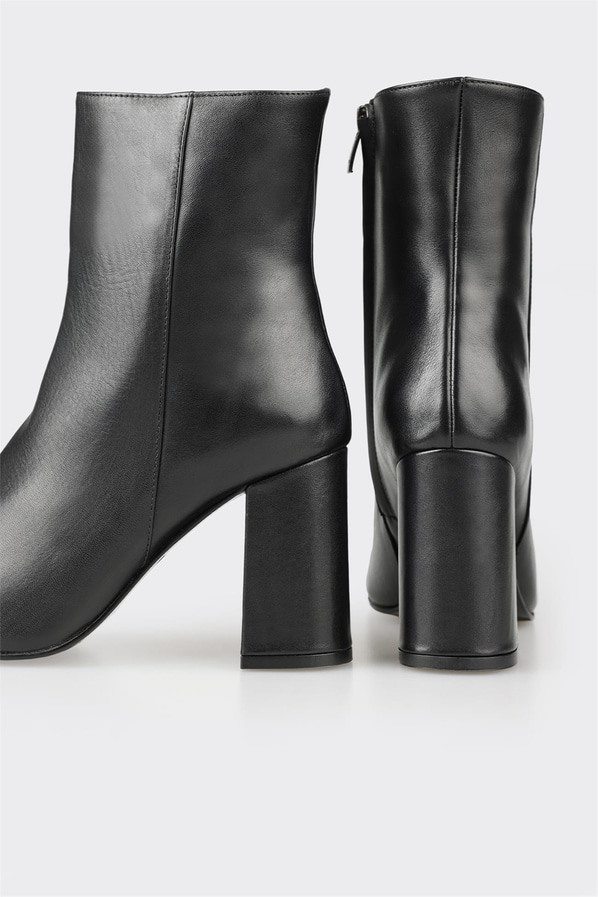 Siyah deri yan fermuarlı kadın bot, ofis stili için - Elle Shoes