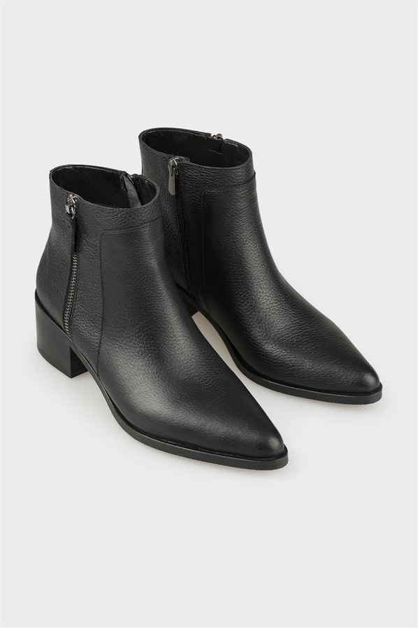 Siyah Deri Kadın Klasik Bot