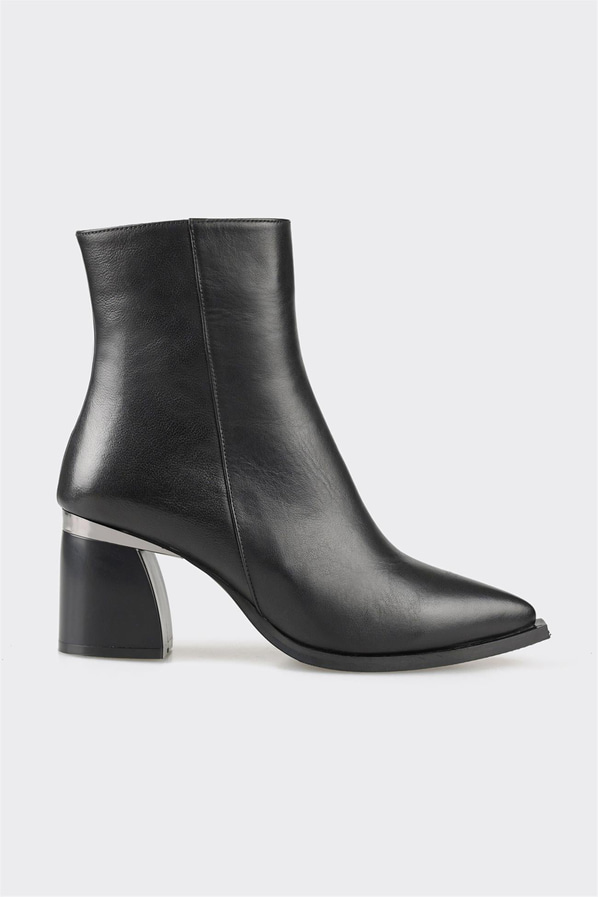 Siyah deri topuklu kadın bot, klasik stil için - Elle Shoes