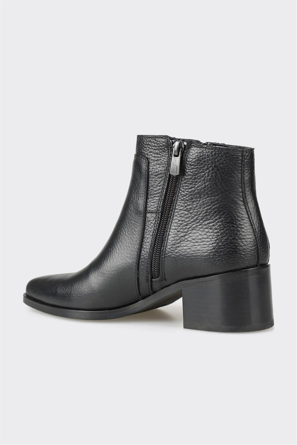 Siyah deri kadın bot, rahat kullanım için - Elle Shoes