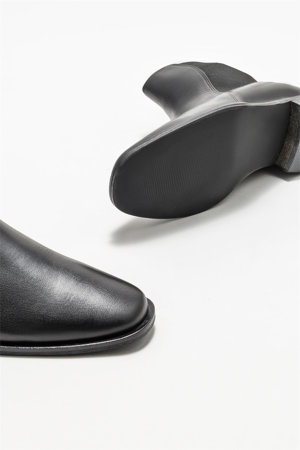 Siyah deri düz kadın bot, klasik stil için - Elle Shoes