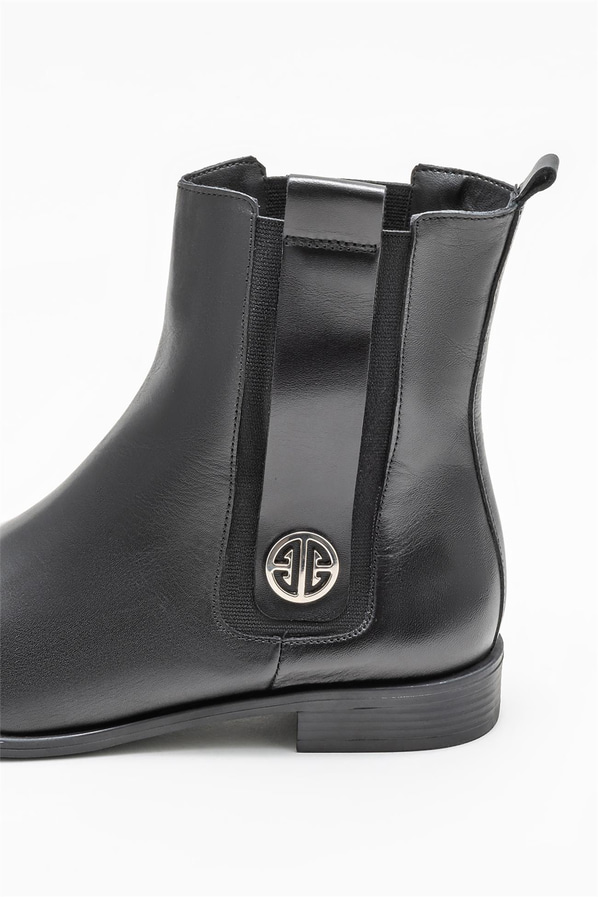 Siyah deri düz kadın bot, klasik stil için - Elle Shoes